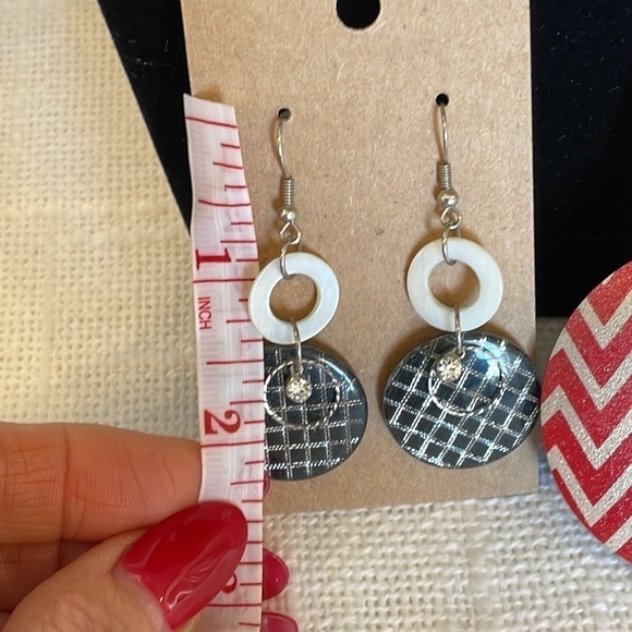 💐5/25 2 pair large round bold metal red glitter chevron mother of pearl dangle - Picture 8 of 10